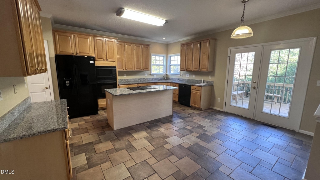 201 Tecumseh Court - Photo 9