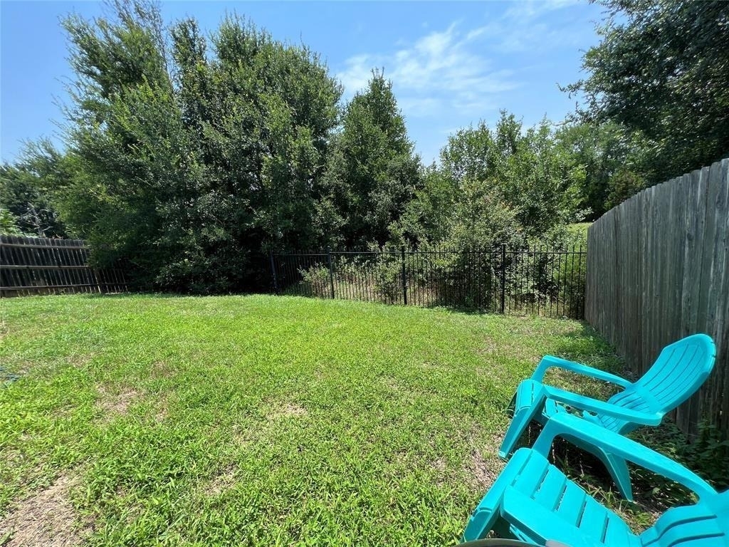 5717 Levenwood Ln - Photo 0