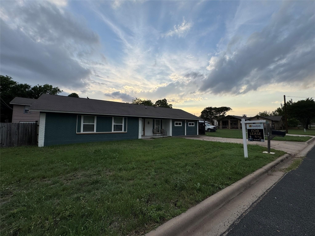 3520 Roanoke Dr - Photo 3