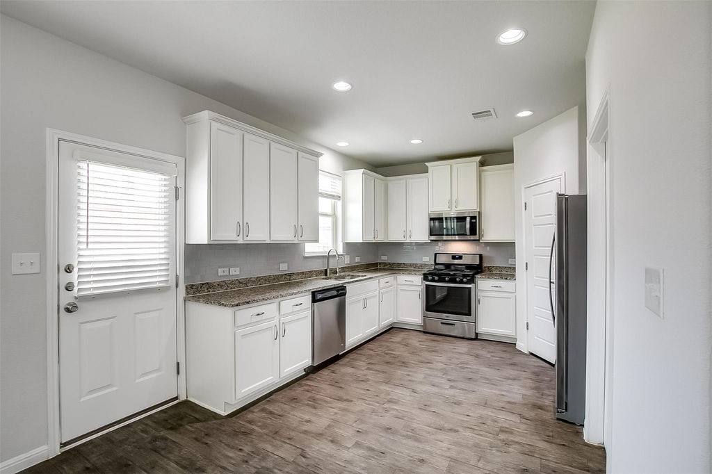 100 Earl Keen St - Photo 11