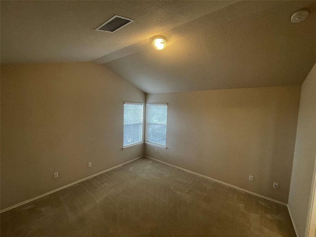 1211 Peyton Pl - Photo 21