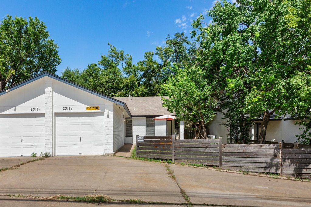 2311 Burleson Rd - Photo 2