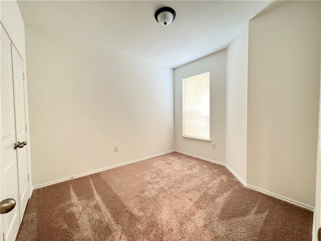 6409 Wagon Spring St - Photo 13