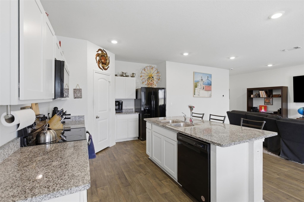 19017 Romano Dr - Photo 13