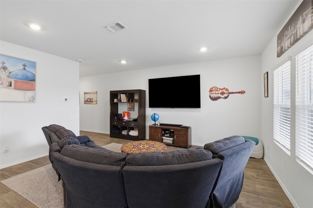 19017 Romano Dr - Photo 9