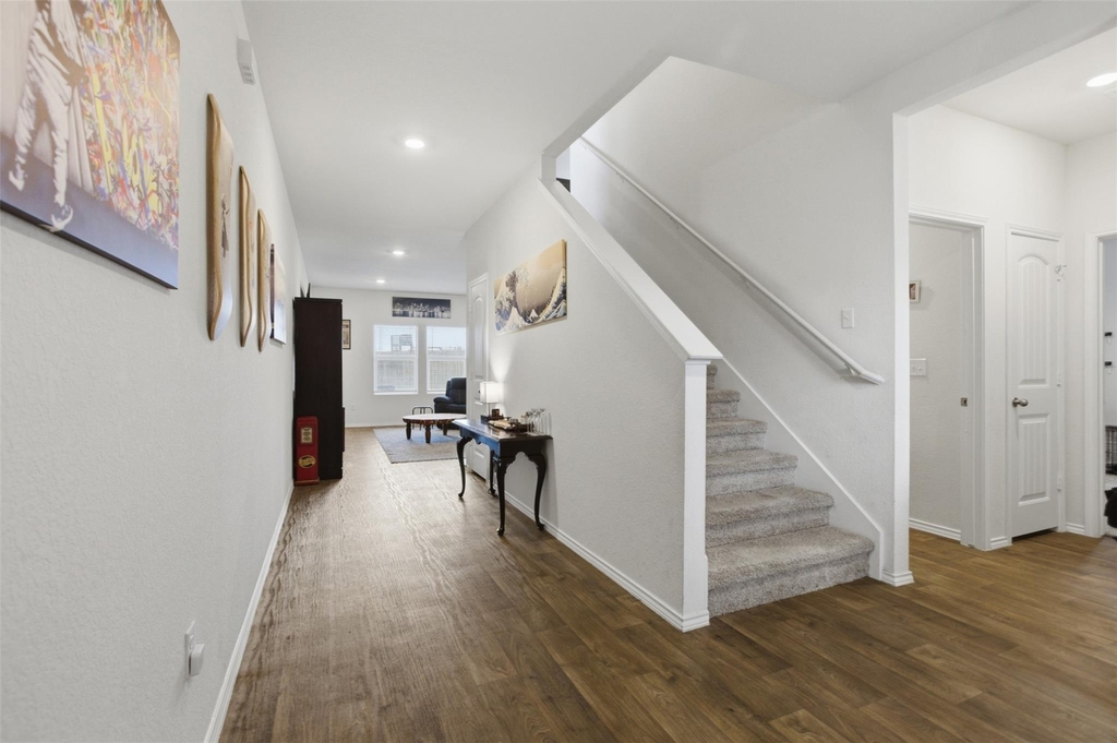19017 Romano Dr - Photo 2
