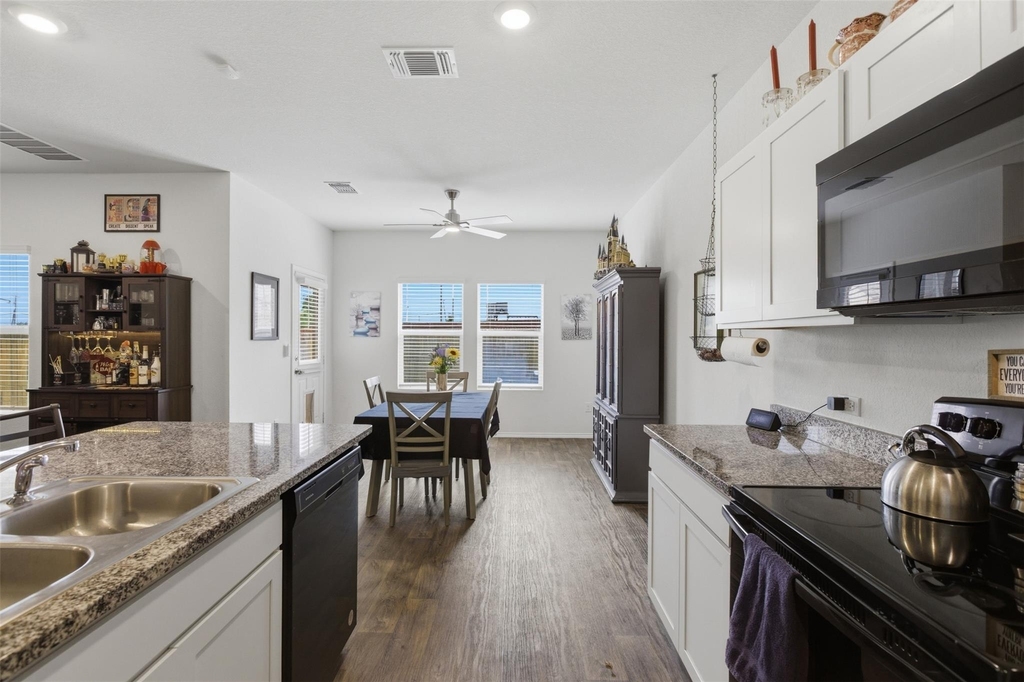 19017 Romano Dr - Photo 17