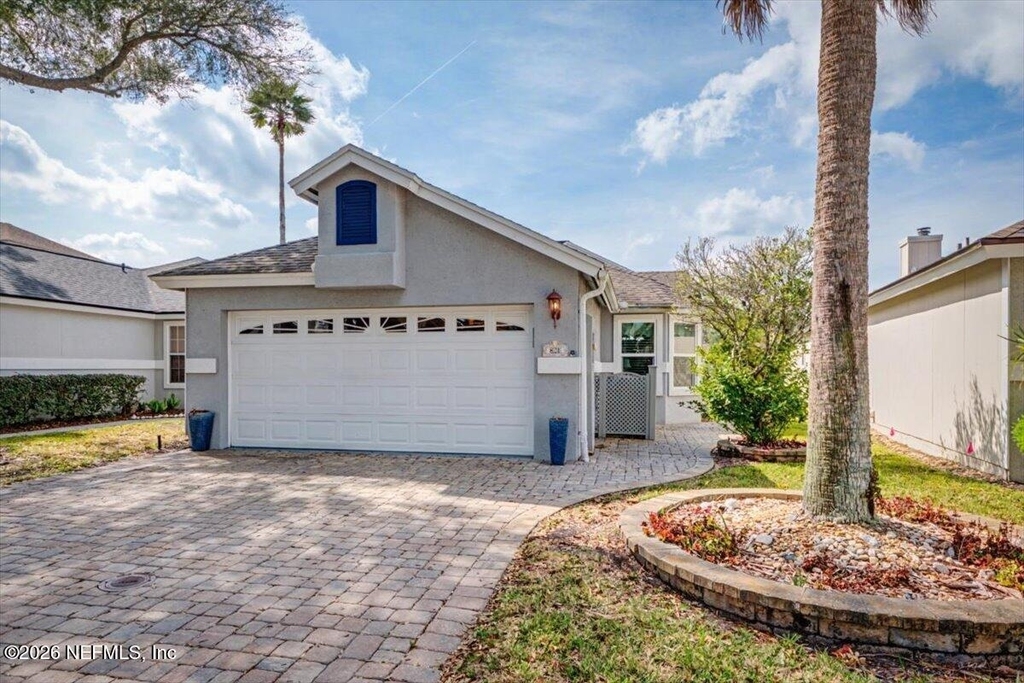 821 Tournament Road - Photo 0