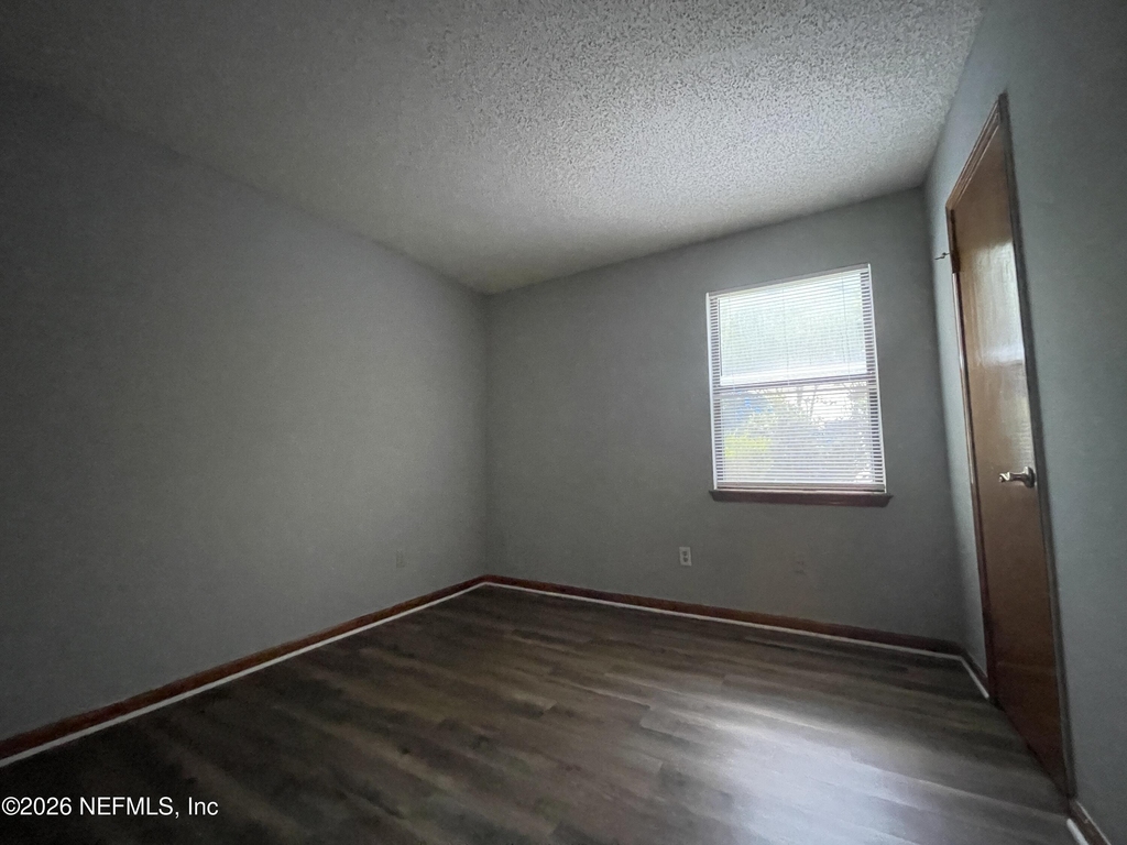13326 Currituck Drive N - Photo 7