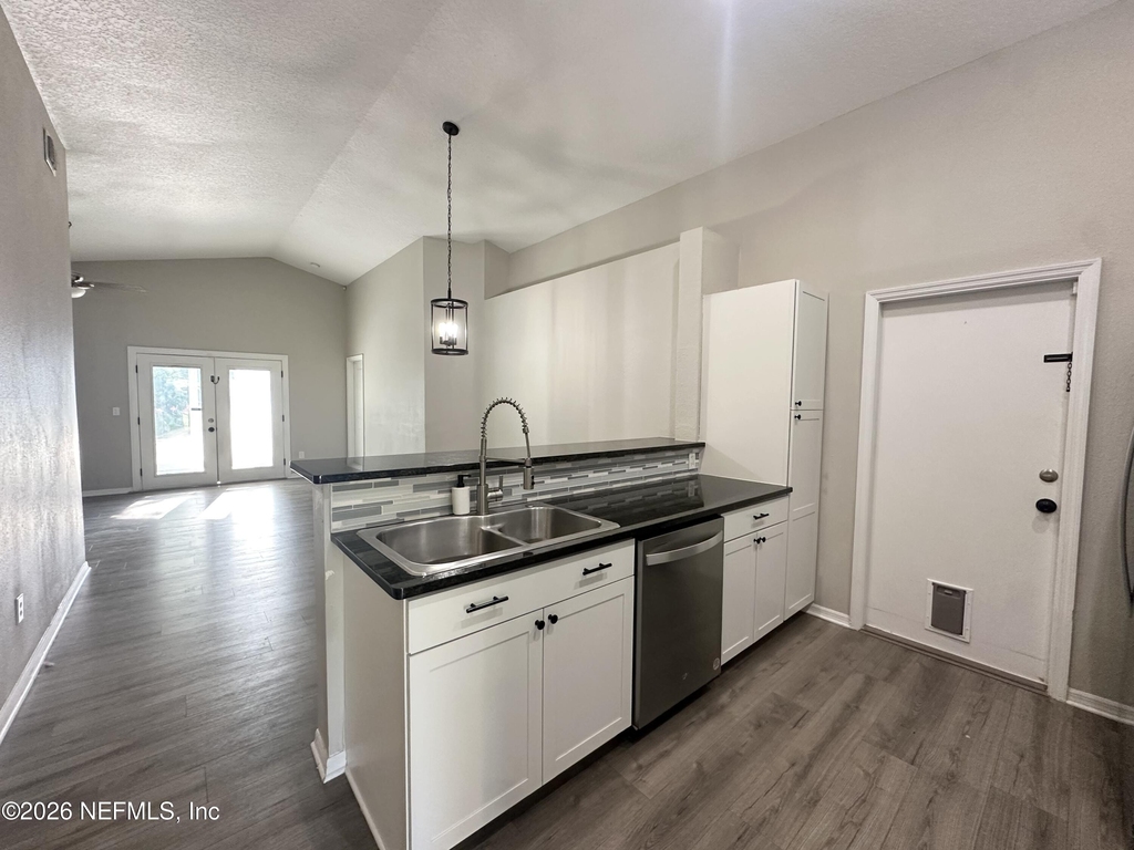 1559 Irishwood Court - Photo 6