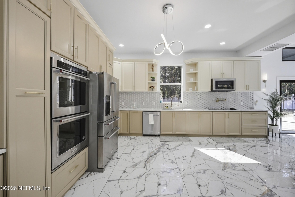 1450 Wentworth Avenue - Photo 13