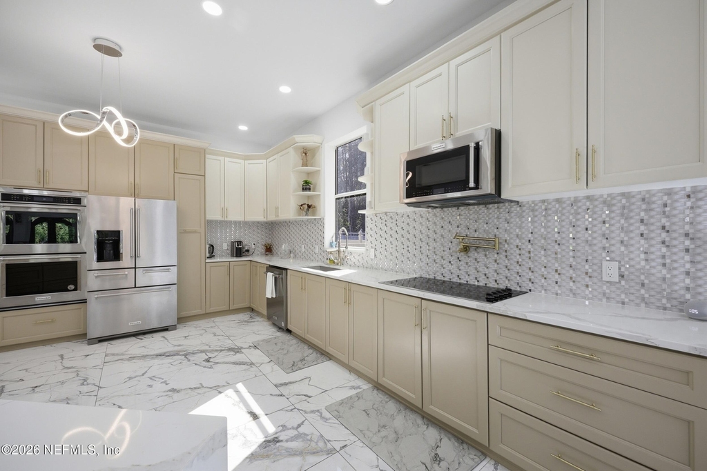 1450 Wentworth Avenue - Photo 11