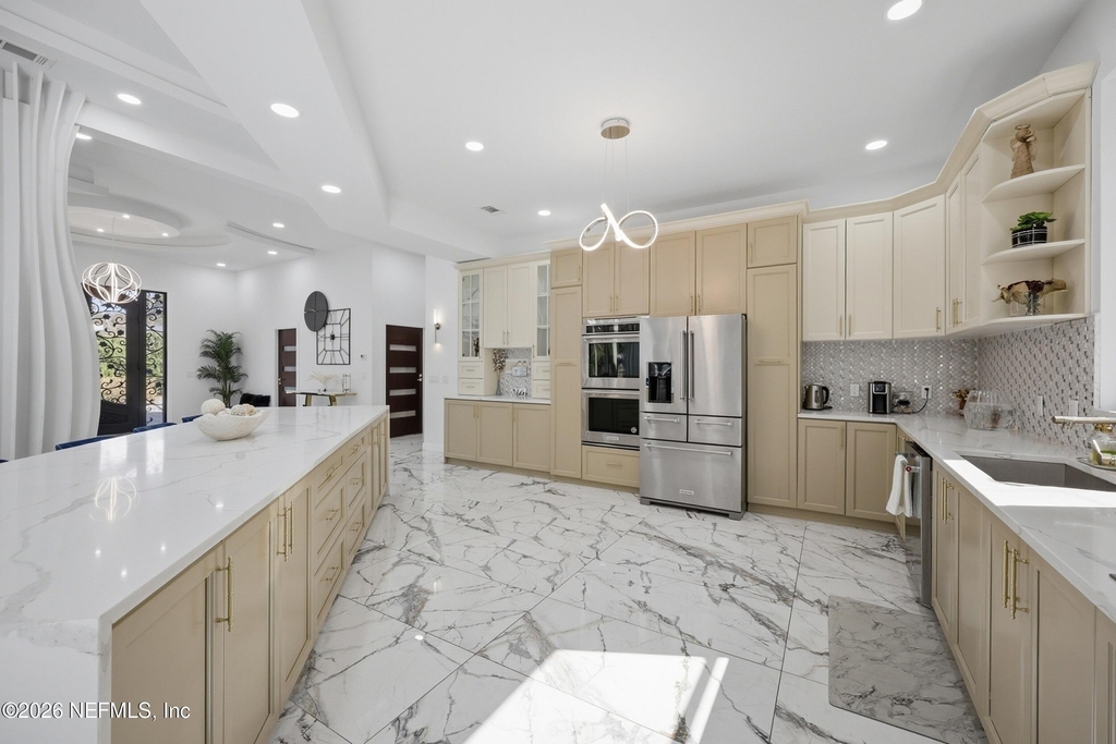 1450 Wentworth Avenue - Photo 9
