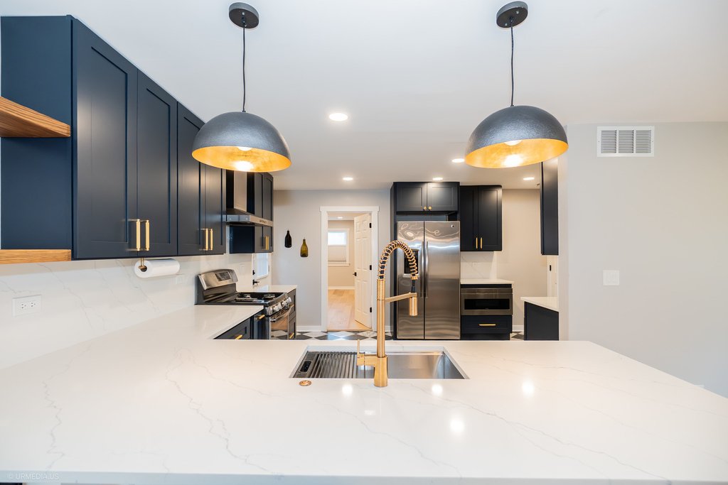 339 Lincoln Avenue - Photo 5