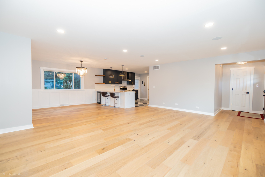 339 Lincoln Avenue - Photo 2