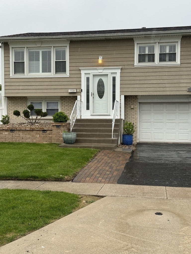 20078 Monterey Avenue - Photo 0