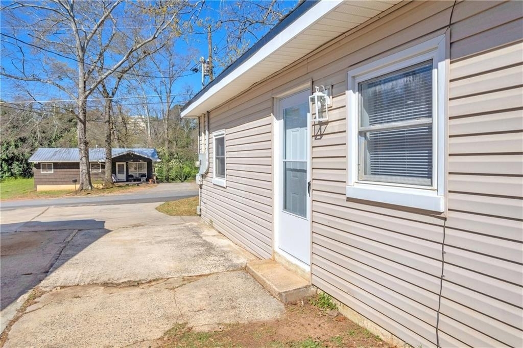 315 Evans Street - Photo 3