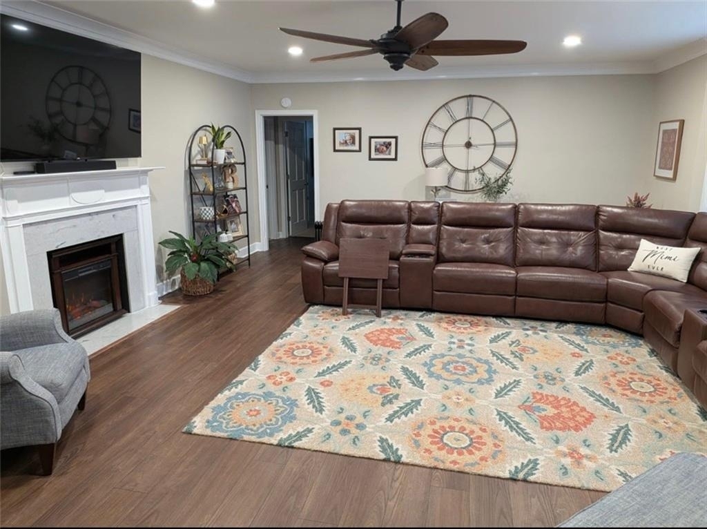 220 Dixie Drive - Photo 1