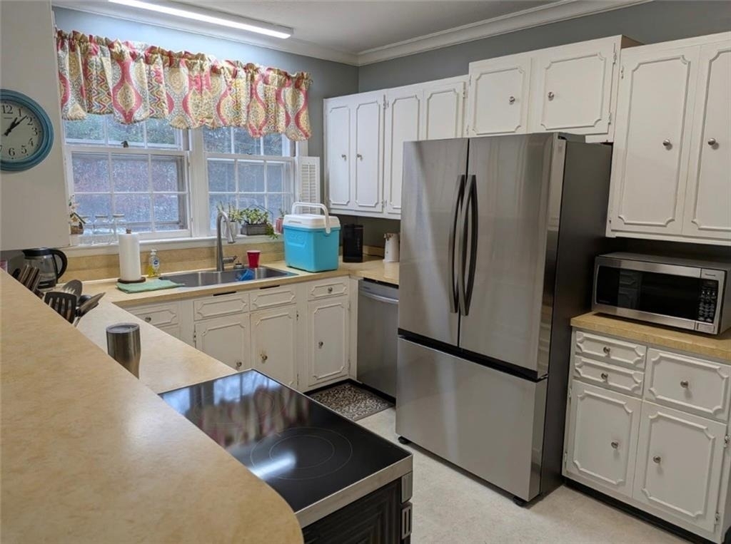 220 Dixie Drive - Photo 4