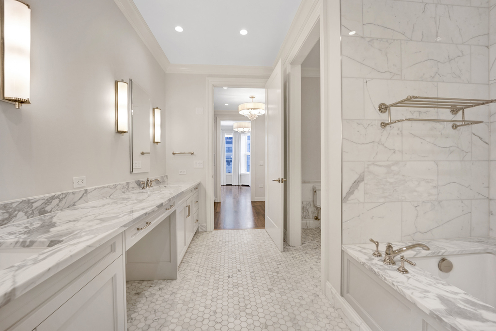 105 W Chestnut Street - Photo 11