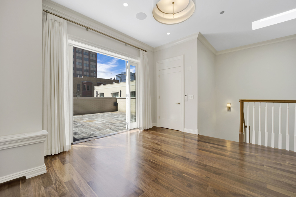 105 W Chestnut Street - Photo 36