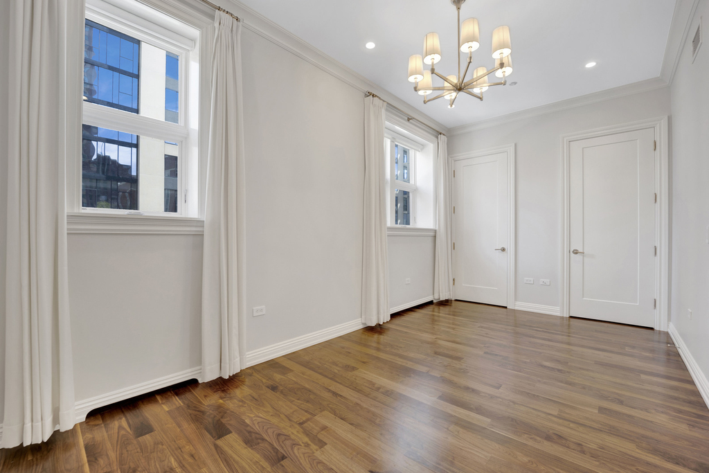105 W Chestnut Street - Photo 24