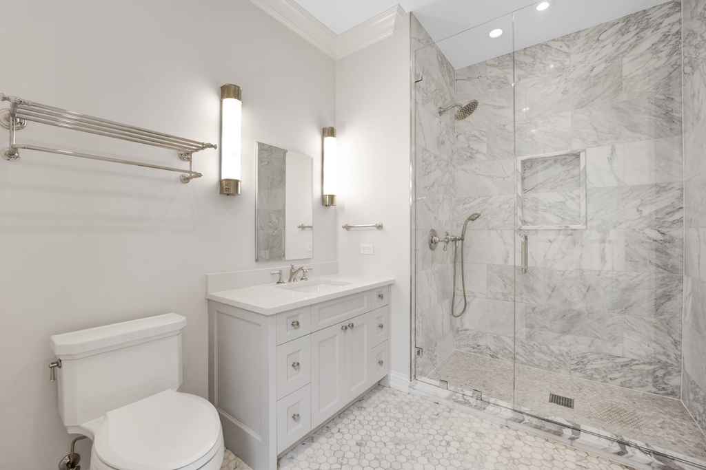 105 W Chestnut Street - Photo 25