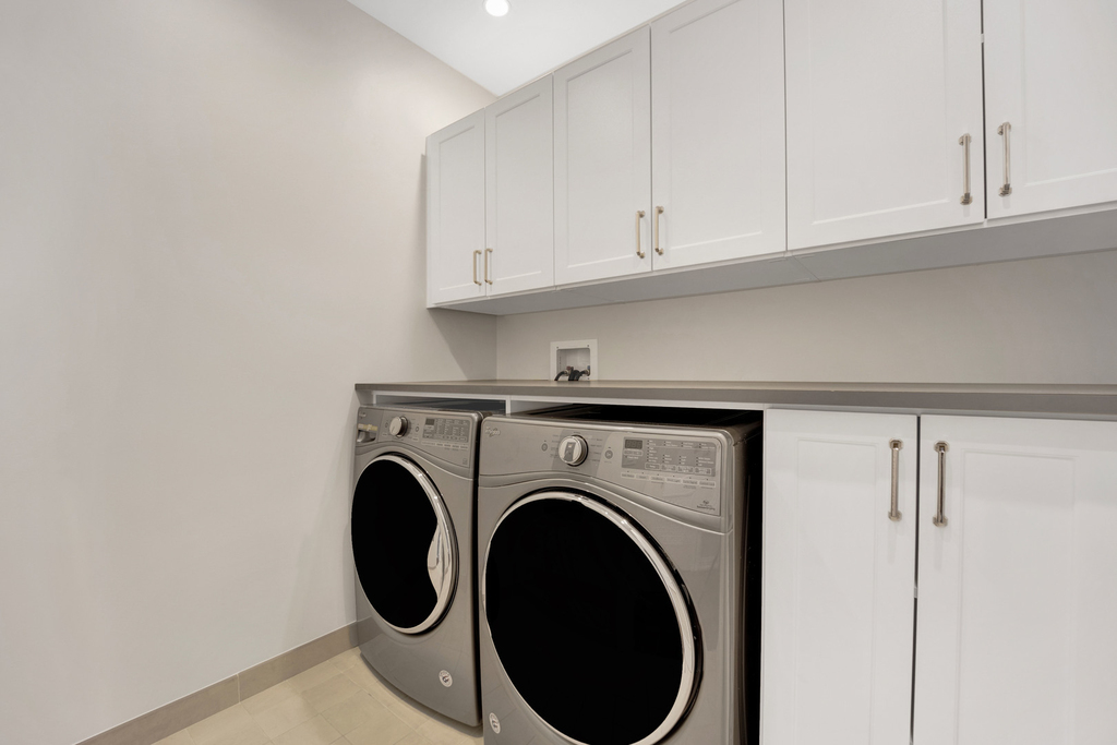 105 W Chestnut Street - Photo 22