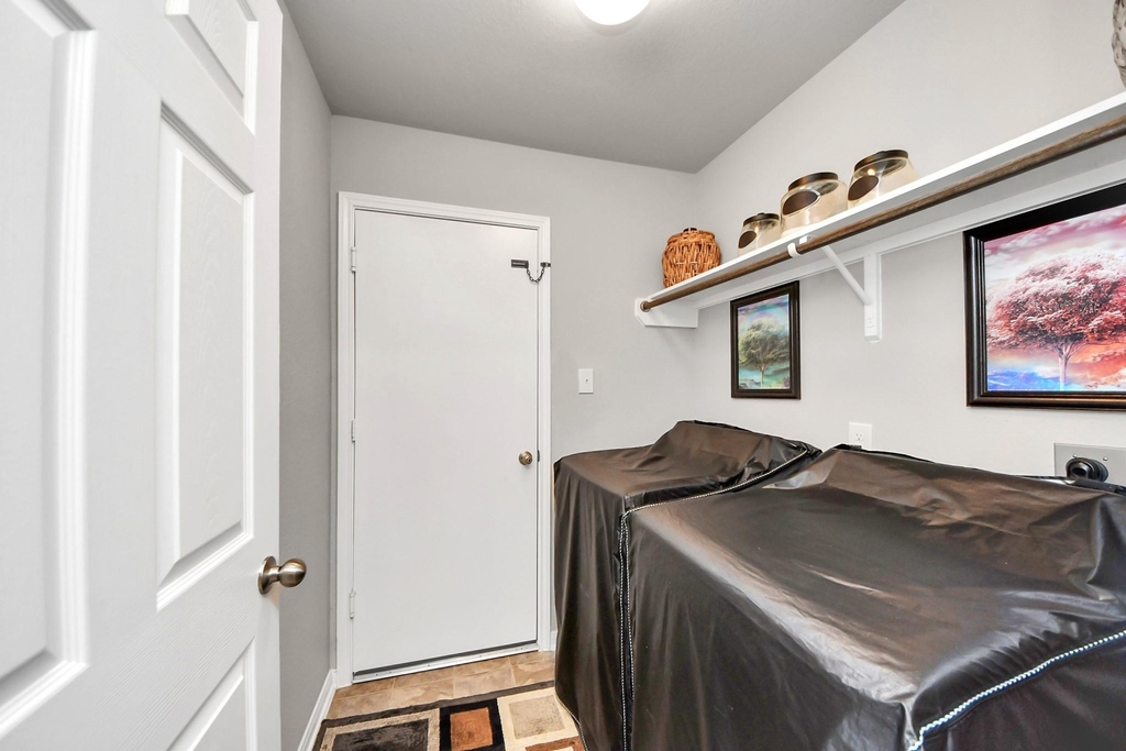 2918 Silverhorn Lane - Photo 22