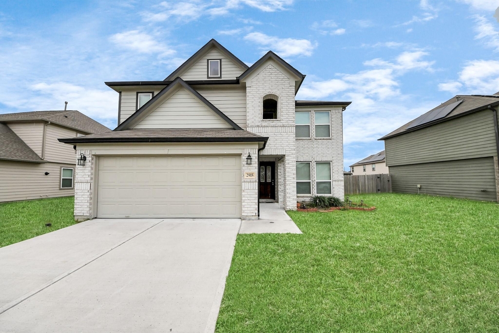 2918 Silverhorn Lane - Photo 1