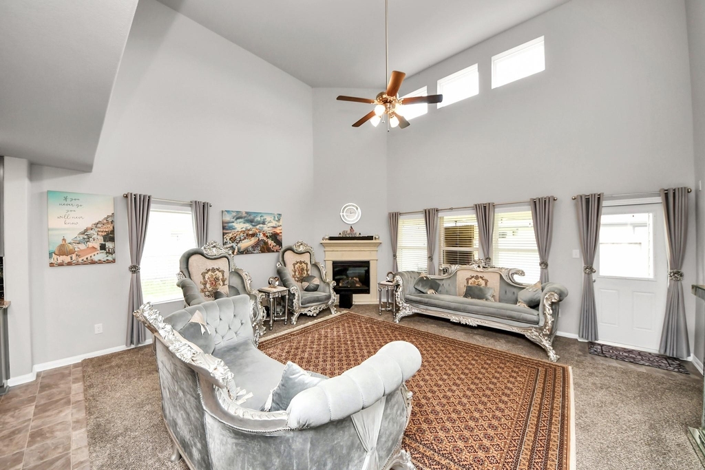 2918 Silverhorn Lane - Photo 24