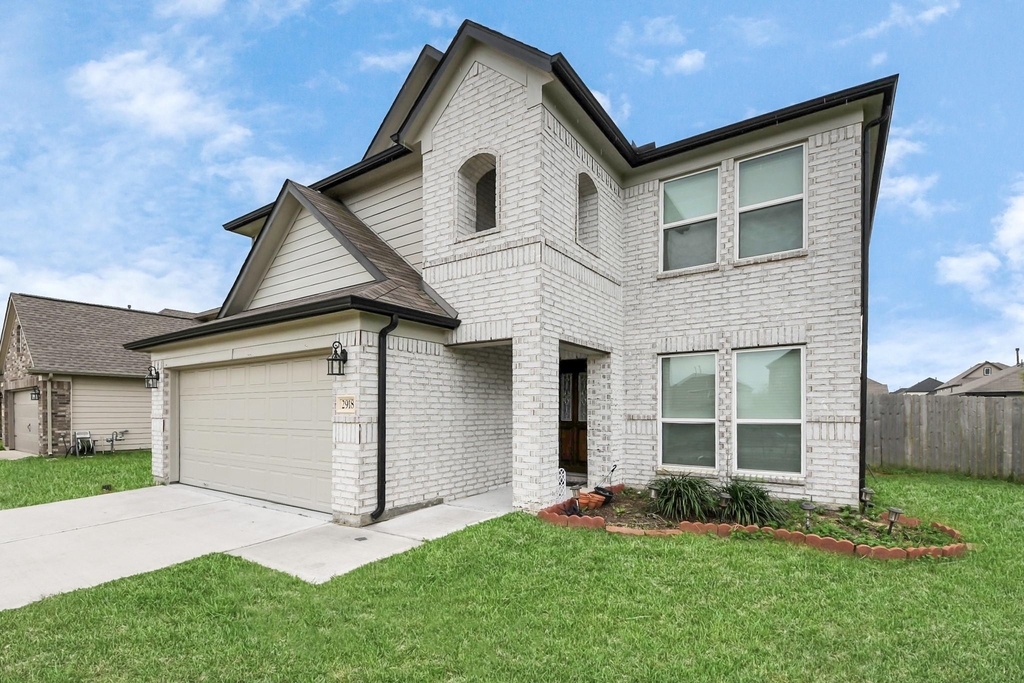 2918 Silverhorn Lane - Photo 2