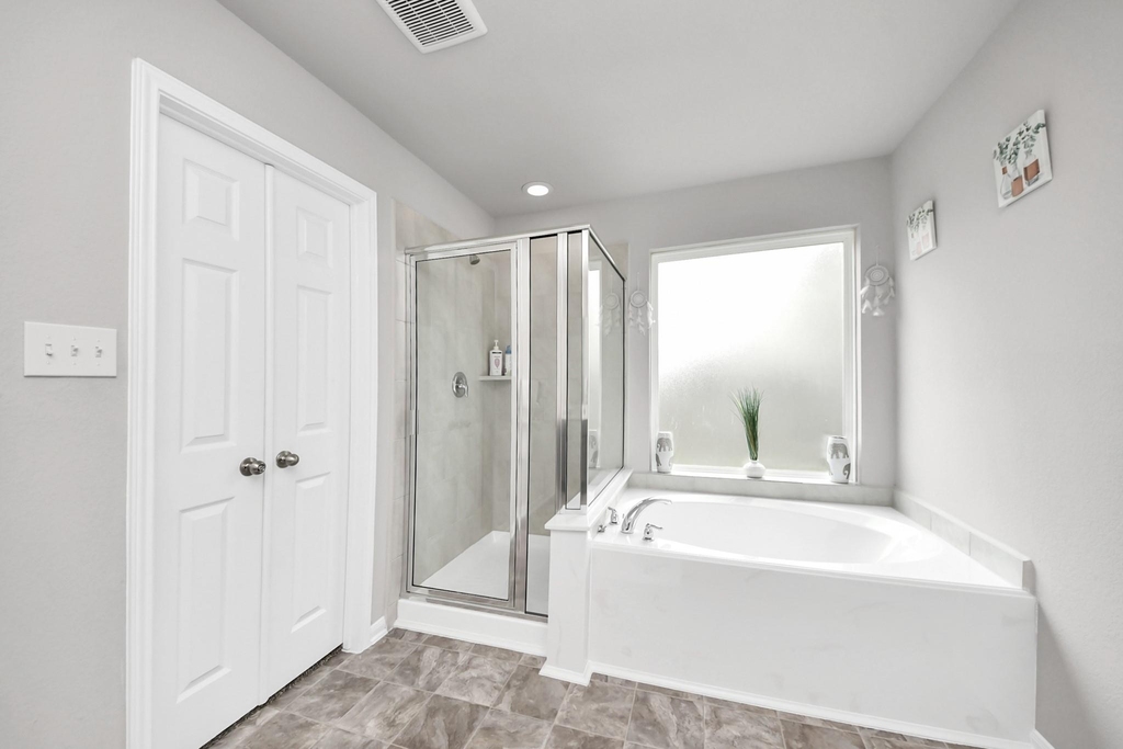 2918 Silverhorn Lane - Photo 33