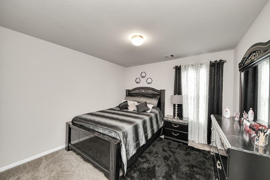 2918 Silverhorn Lane - Photo 36