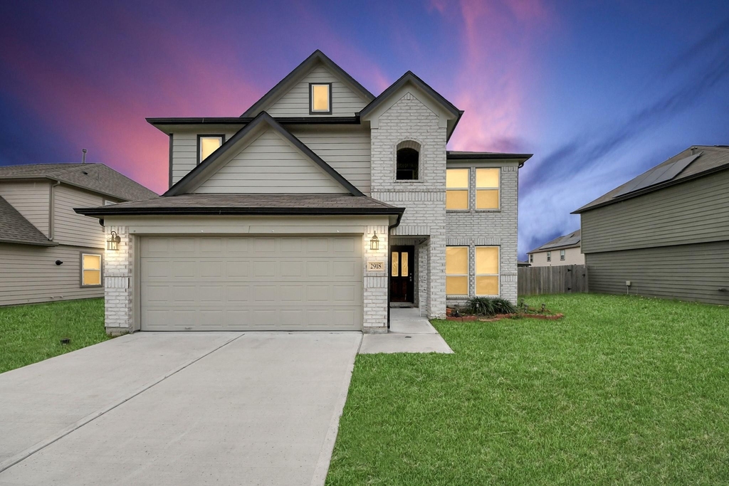 2918 Silverhorn Lane - Photo 3