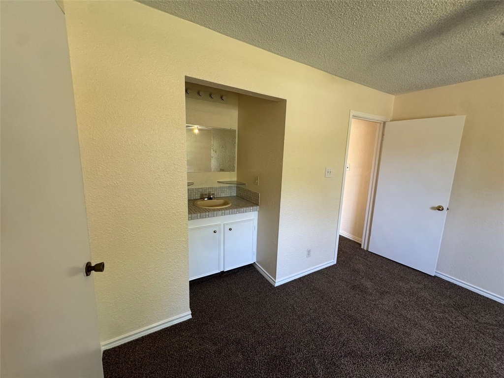 909 14th Avenue N - Photo 6