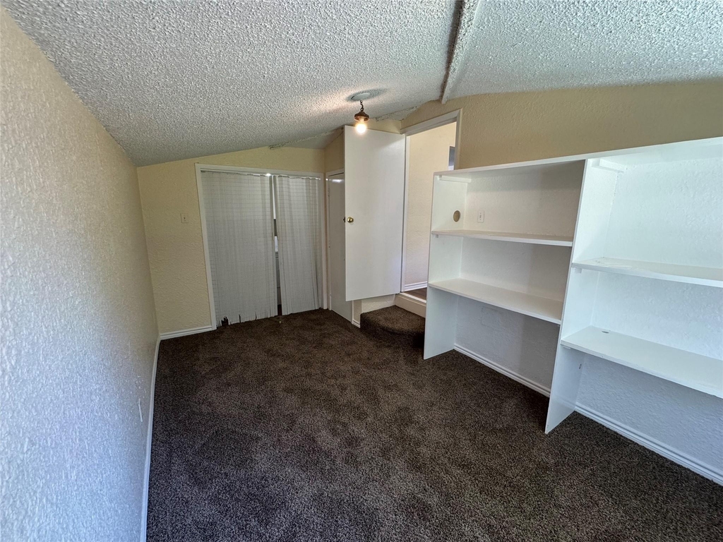 909 14th Avenue N - Photo 5