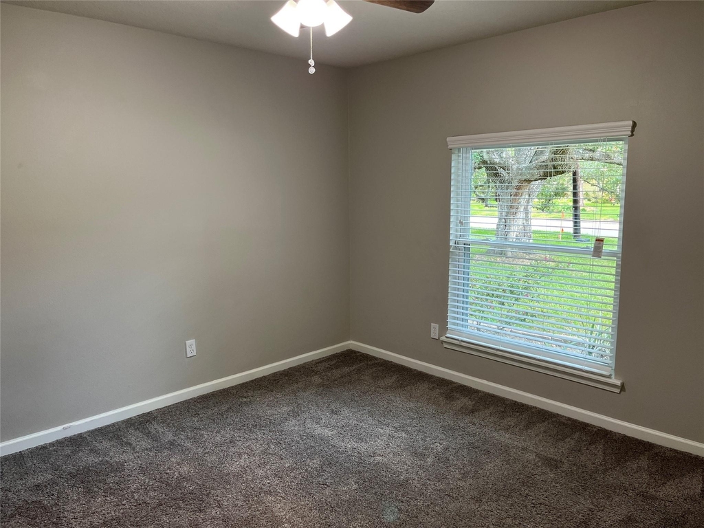 304 S Shadowbend Avenue - Photo 27