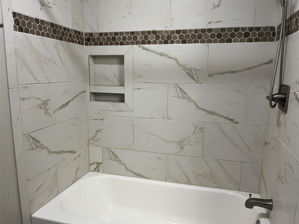 304 S Shadowbend Avenue - Photo 30