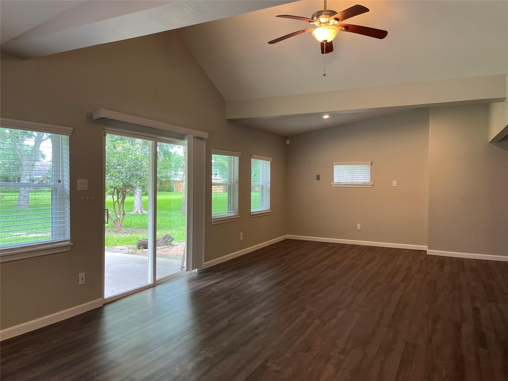 304 S Shadowbend Avenue - Photo 13