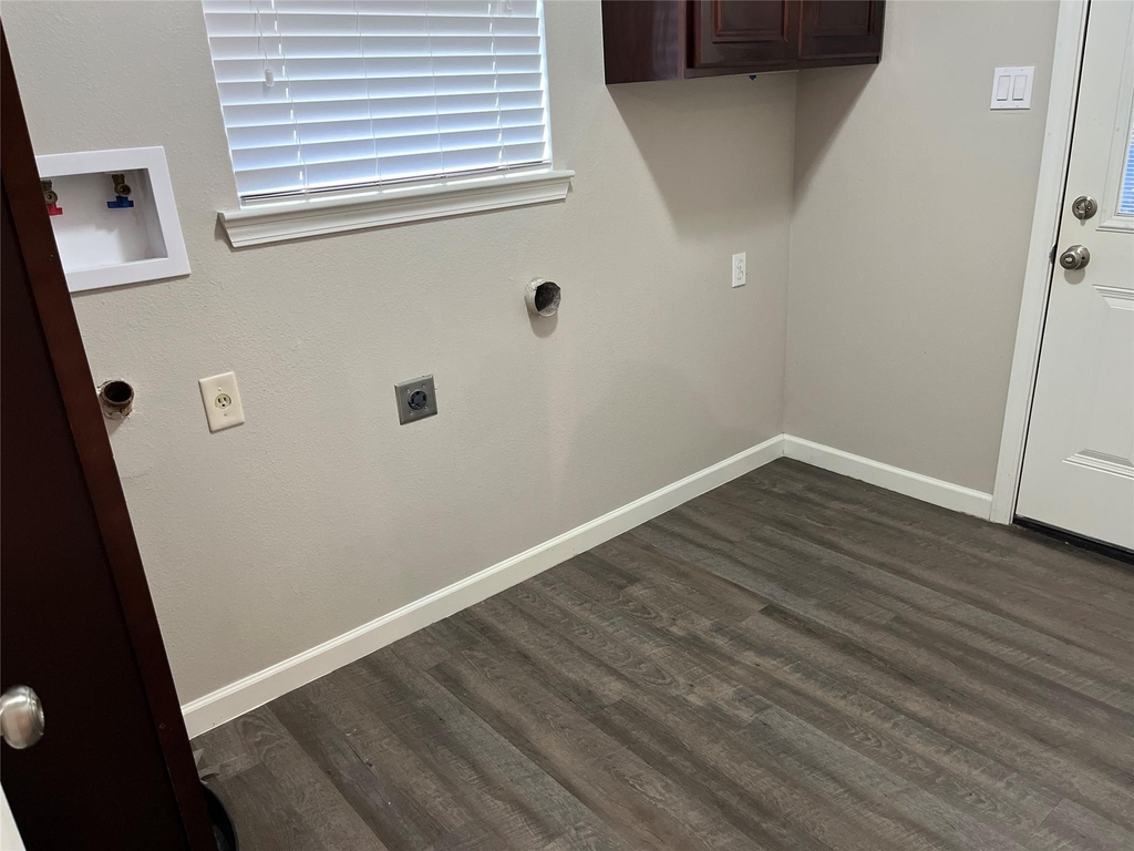 304 S Shadowbend Avenue - Photo 32