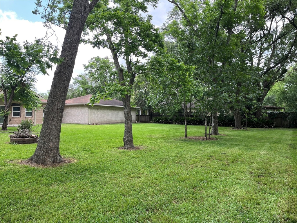 304 S Shadowbend Avenue - Photo 34
