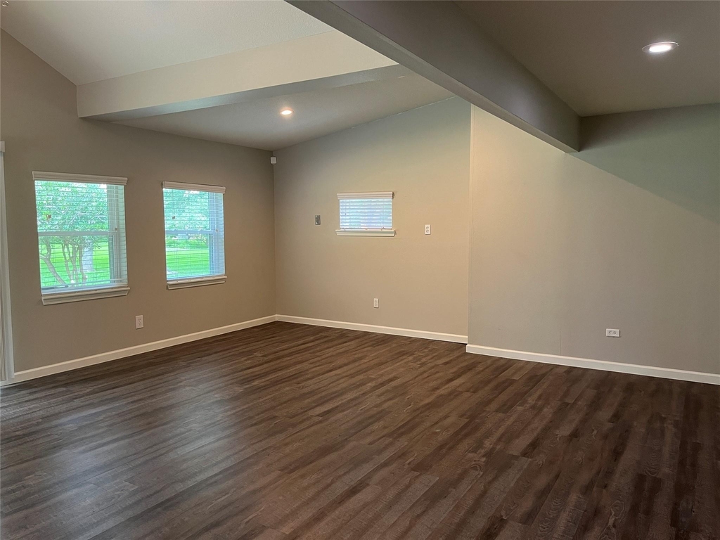 304 S Shadowbend Avenue - Photo 16