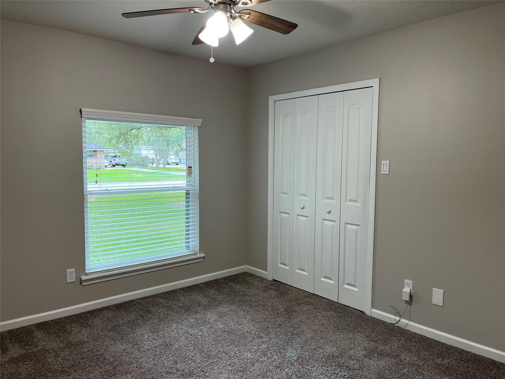 304 S Shadowbend Avenue - Photo 31