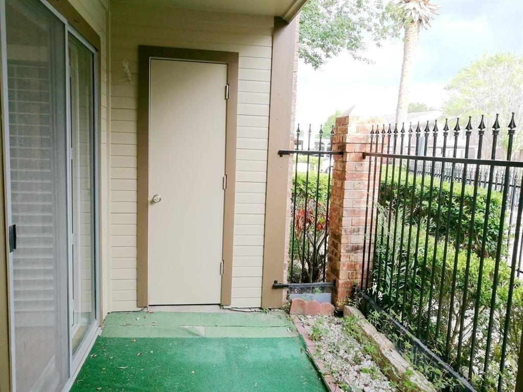 2121 Hepburn Street - Photo 10