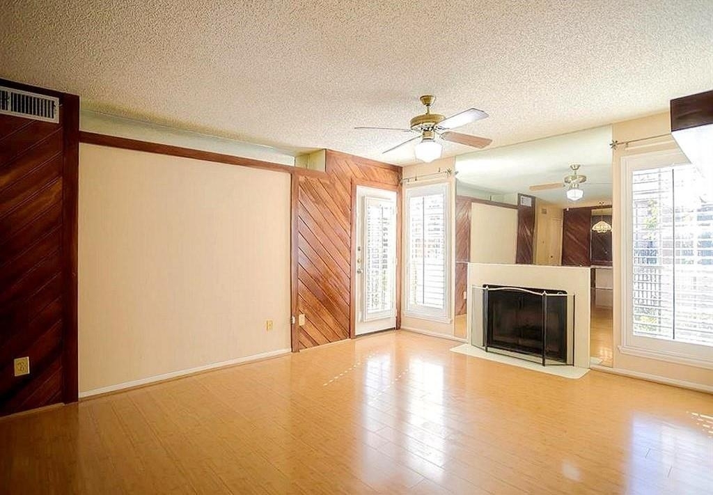 2121 Hepburn Street - Photo 1