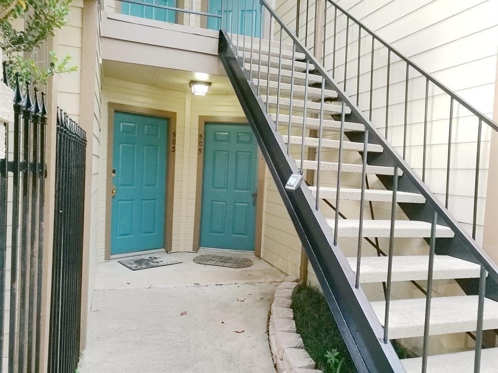 2121 Hepburn Street - Photo 12