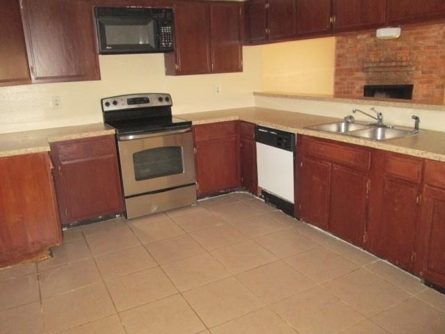 811 Whispering Pine Drive - Photo 3