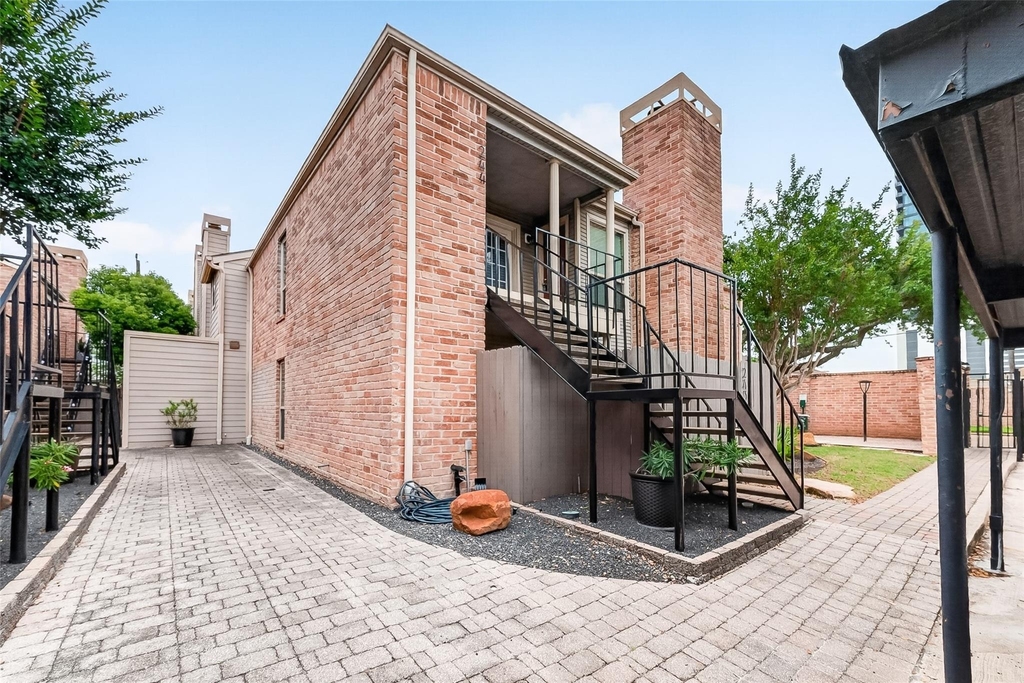 3700 W Clay Street - Photo 1