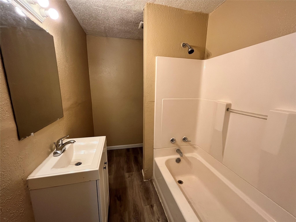 10235 Algiers Road - Photo 6
